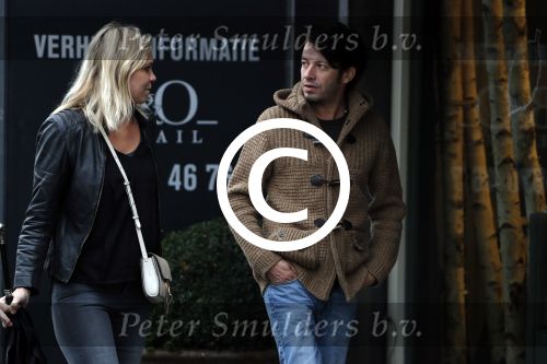 Amsterdam 18 oktober 2016
Myrthe Mylius met haar nieuwe vriend Sebastian Schneberger op terras in Amsterdam en onderweg naar Riviera Maison.