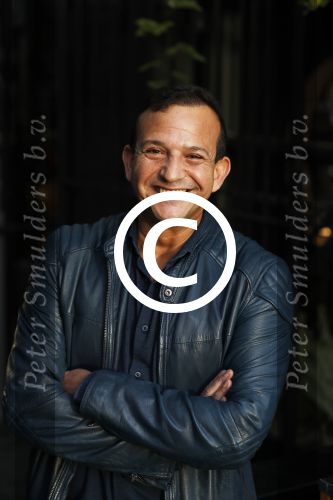 Amsterdam 3 november 2016
Presentatie cd Rene Froger in the harbour Club . Najib Amhali reikt de cd uit.