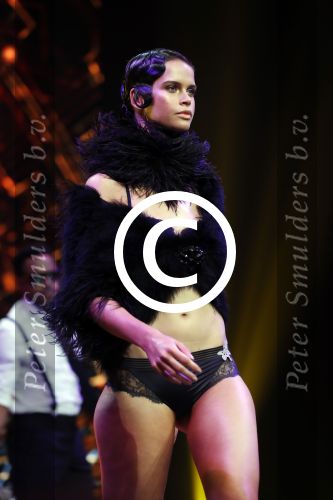 Amsterdam 25 oktober 2016
Finale Hollands Next topmodel gepresenteerd door Anouk Smulders met de finalisten Akke Marije Colette Emma en Noor. Juryleden Fred v Leer Anna Nooshin en Alek Bruessing. Nicky Opheij