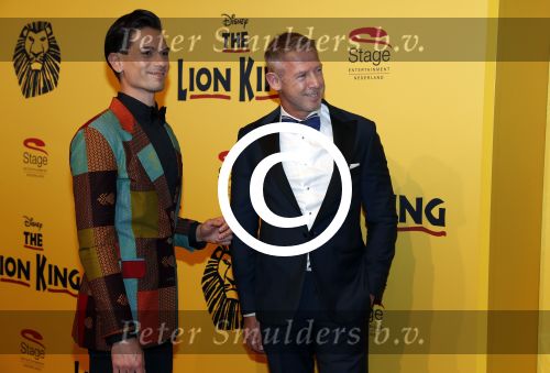 Scheveningen 30 oktober 2016
Premiere the lion king in het circustheater.
Onno Hoes met een kennis
