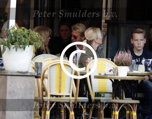 Amsterdam 31 oktober 2016
Patricia Paay met haar vriend Robert Hinfelaar in Amsterdam zuid