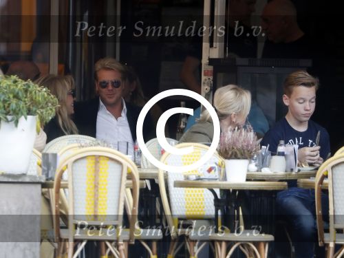 Amsterdam 31 oktober 2016
Patricia Paay met haar vriend Robert Hinfelaar in Amsterdam zuid