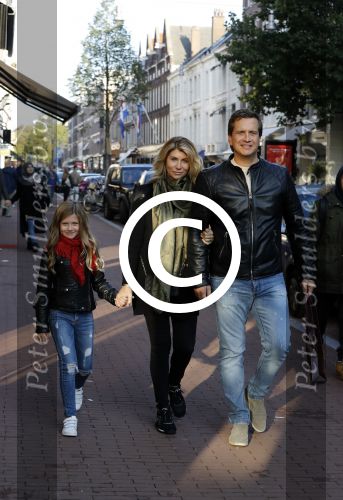 Amsterdam 22 oktober 2016 
Zanger Quincy met zijn vrouw en dochter op de pc hooftstraat