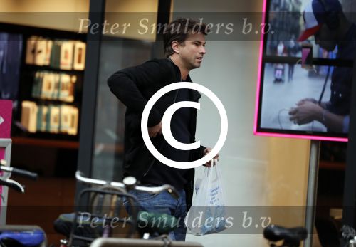 Amsterdam 1 november 2016
Rick Brandsteder doet boodschappen op de beethovenstraat