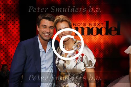 Amsterdam 25 oktober 2016
Finale Hollands Next topmodel gepresenteerd door Anouk Smulders met de finalisten Akke Marije Colette Emma en Noor. Juryleden Fred v Leer Anna Nooshin en Alek Bruessing. Rick Brandsteder