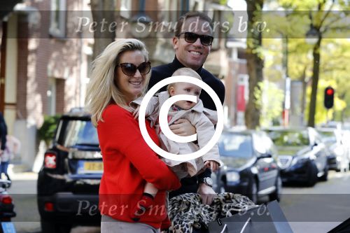 Amsterdam 29 oktober 2016 
Robert doornbos Chantal Bles en hun dochter Jada op de cornelis schuytstraat