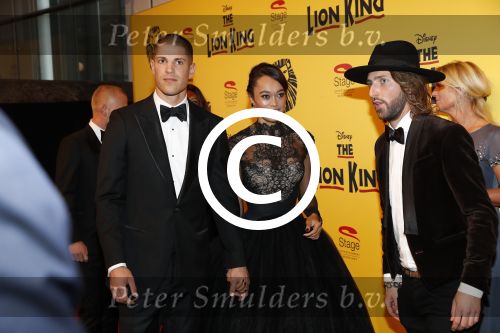 Scheveningen 30 oktober 2016
Premiere the lion king in het circustheater. Romy Monteiro met haar nieuwe vriend