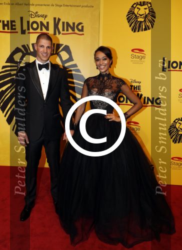 Scheveningen 30 oktober 2016
Premiere the lion king in het circustheater. Romy Monteiro met haar nieuwe vriend