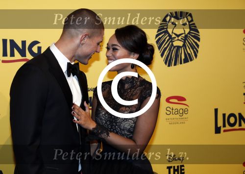 Scheveningen 30 oktober 2016
Premiere the lion king in het circustheater. Romy Monteiro met haar nieuwe vriend