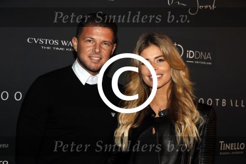 Halfweg 27 oktober 2016
Life after football LAF gala in the sugarfactory.
Stephanie Tency met vriend