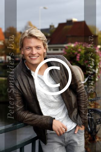 Amsterdam 3 november 2016
Presentatie cd Rene Froger in the harbour Club . Najib Amhali reikt de cd uit. Thomas Berge en Edwin v Hoevelaak