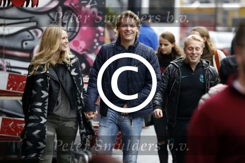 15 Oktober 2016 Thomas Berge met zijn nieuwe vriendin, zangeres Cassidy Roeks