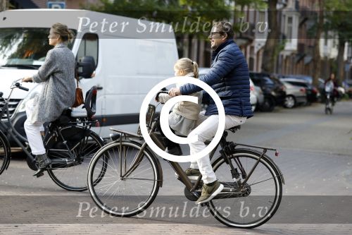 Amsterdam 14 oktober 2016
Tim Immers met dochter en vriendin in amsterdam zuid