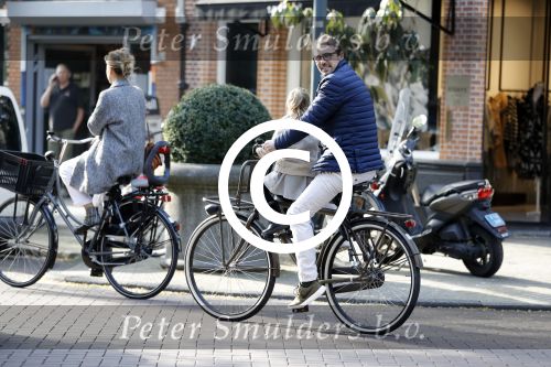 Amsterdam 14 oktober 2016
Tim Immers met dochter en vriendin in amsterdam zuid