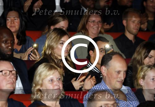 Rotterdam 16 oktober 2016
Premiere Jandino Asporaat met van je familie moet je het hebben in het oude Luxor. Timor Steffens met vriendin Joelle Witschge