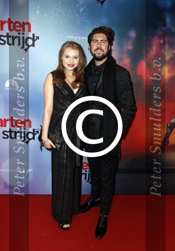 Amsterdam 24 oktober 2016
Premiere Hartenstrijd in Tuschinski. Lennart Timmerman en partner Vajen van den Bosch
