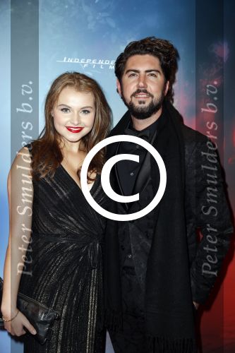 Amsterdam 24 oktober 2016
Premiere Hartenstrijd in Tuschinski. Lennart Timmerman en partner Vajen van den Bosch
