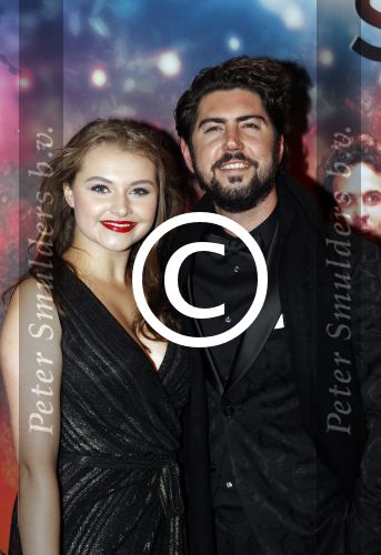 Amsterdam 24 oktober 2016
Premiere Hartenstrijd in Tuschinski. Lennart Timmerman en partner Vajen van den Bosch