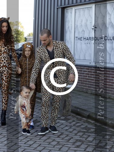 Amsterdam 16 oktober 2016
Wesley Sneijder en Yolanthe Sneijder Cabau vieren de 1e verjaardag van Xess Xava in de Harbour Club en het thema is Lion King. Ook Jessey was er natuurlijk bij.