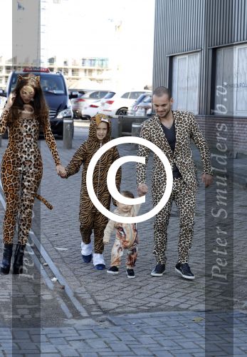 Amsterdam 16 oktober 2016
Wesley Sneijder en Yolanthe Sneijder Cabau vieren de 1e verjaardag van Xess Xava in de Harbour Club en het thema is Lion King. Ook Jessey was er natuurlijk bij.