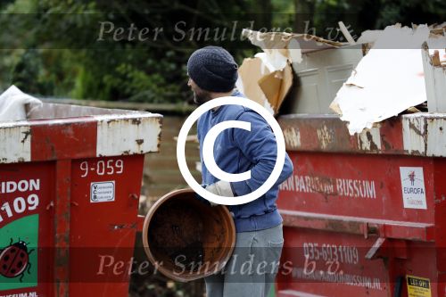 Bussum 13 oktober 2016
Xander de Buisonje werkt meer bij de verbouwing van zijn nieuwe huis.