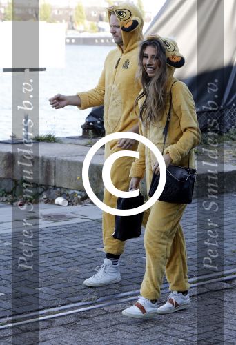 Amsterdam 16 oktober 2016
Wesley Sneijder en Yolanthe Sneijder Cabau vieren de 1e verjaardag van Xess Xava in de Harbour Club en het thema is Lion King. Ook Jessey was er natuurlijk bij. Xelly cabau v Kasbergen met vriend