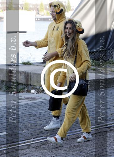 Amsterdam 16 oktober 2016
Wesley Sneijder en Yolanthe Sneijder Cabau vieren de 1e verjaardag van Xess Xava in de Harbour Club en het thema is Lion King. Ook Jessey was er natuurlijk bij. Xelly cabau v Kasbergen met vriend