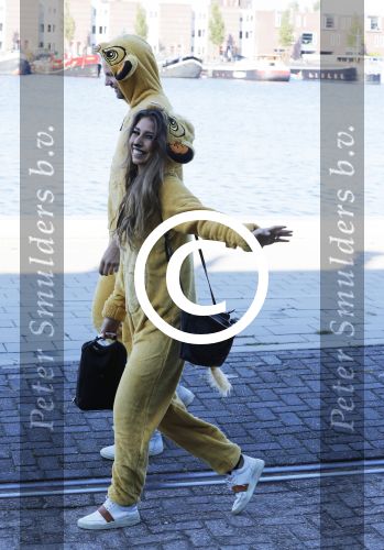 Amsterdam 16 oktober 2016
Wesley Sneijder en Yolanthe Sneijder Cabau vieren de 1e verjaardag van Xess Xava in de Harbour Club en het thema is Lion King. Ook Jessey was er natuurlijk bij. Xelly cabau v Kasbergen met vriend