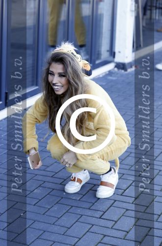 Amsterdam 16 oktober 2016
Wesley Sneijder en Yolanthe Sneijder Cabau vieren de 1e verjaardag van Xess Xava in de Harbour Club en het thema is Lion King. Ook Jessey was er natuurlijk bij. Xelly cabau v Kasbergen met vriend