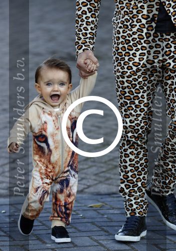 Amsterdam 16 oktober 2016
Wesley Sneijder en Yolanthe Sneijder Cabau vieren de 1e verjaardag van Xess Xava in de Harbour Club en het thema is Lion King. Ook Jessey was er natuurlijk bij.