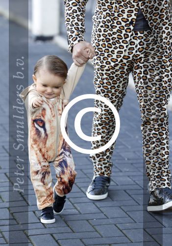 Amsterdam 16 oktober 2016
Wesley Sneijder en Yolanthe Sneijder Cabau vieren de 1e verjaardag van Xess Xava in de Harbour Club en het thema is Lion King. Ook Jessey was er natuurlijk bij.