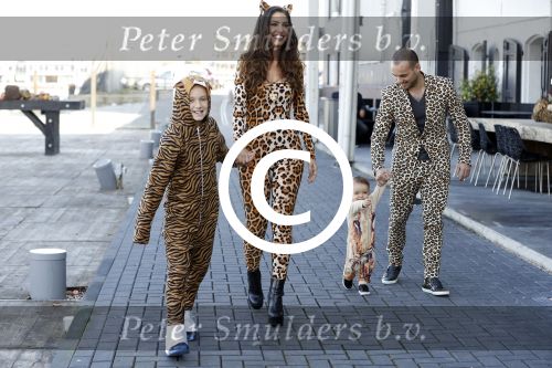 Amsterdam 16 oktober 2016
Wesley Sneijder en Yolanthe Sneijder Cabau vieren de 1e verjaardag van Xess Xava in de Harbour Club en het thema is Lion King. Ook Jessey was er natuurlijk bij.