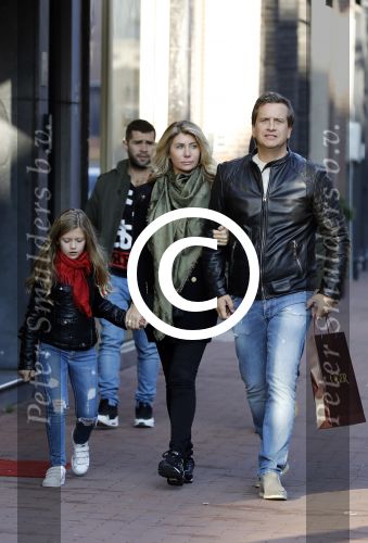 Amsterdam 22 oktober 2016 
Zanger Quincy met zijn vrouw en dochter op de pc hooftstraat