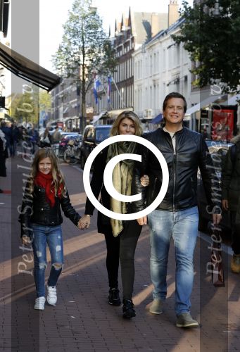 Amsterdam 22 oktober 2016 
Zanger Quincy met zijn vrouw en dochter op de pc hooftstraat
