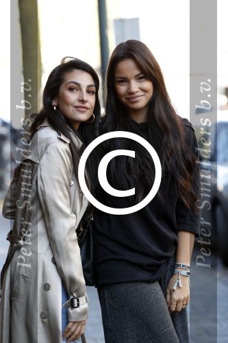 Amsterdam 7 november 2017
Fred v Leer Anna Nooshin Monica Geuze Leontine Borsato Kim Feenstra  Nikkie Tutorials Loinda Hakeboom Inge de Bruijn Quinty Trustfull op de cornelis schuytstraat.