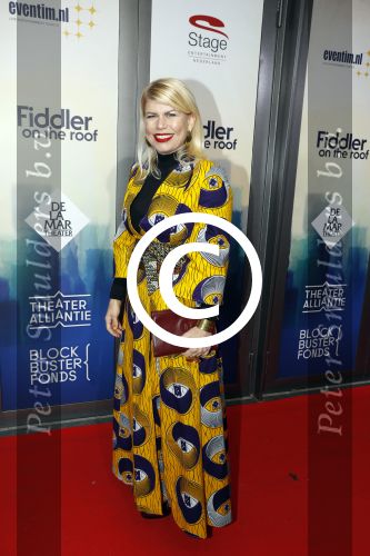 Amsterdam 5 november 2017
Premiere Fiddler on the Roof in het nieuwe de la mar theater. Anne-Marie Jung met moeder