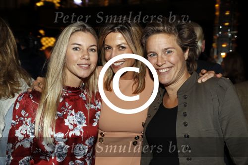 Scheveningen 7 november 2017
Noekpresentatie DEAL van Rob Jansen geschreven door Michiel v Egmond. Anouk Hoogendijk Esther Jansen en Daphne Koster
