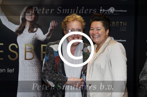 Amsterdam 2 oktober 2017
Premiere Liesbeth List de musical in Carre. Astrid Nijgh met partner