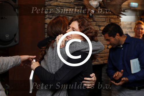 Bilthoven 7 november 2017
Boekpresentatie Bibian Mentel. Edwin Spee . Barbara Barend en haar Arts Max krijgen de eerste boeken
