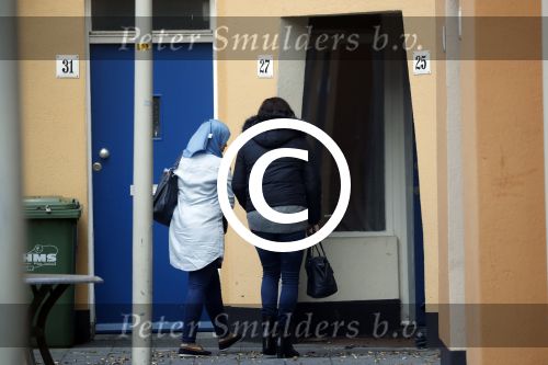 Scheveningen 27 oktober 2017
Barbie krijgt bezoek van Chiel Harten en van de sociale dienst aan huis.