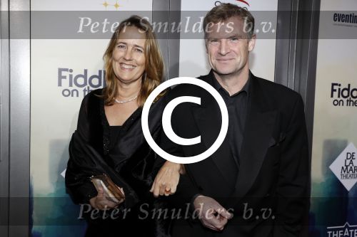 Amsterdam 5 november 2017
Premiere Fiddler on the Roof in het nieuwe de la mar theater. Bart Oomen met partner