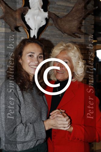Bilthoven 7 november 2017
Boekpresentatie Bibian Mentel. Bibian met haar moeder