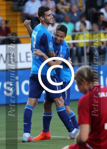 Venlo. 15 Oktober 2017 Kompetitiewedstrijd Seizoen 2017/2018
VVV-PSV, eindstand 2-5
Blijdschap bij Gaston Pereiro en Mauro Junior