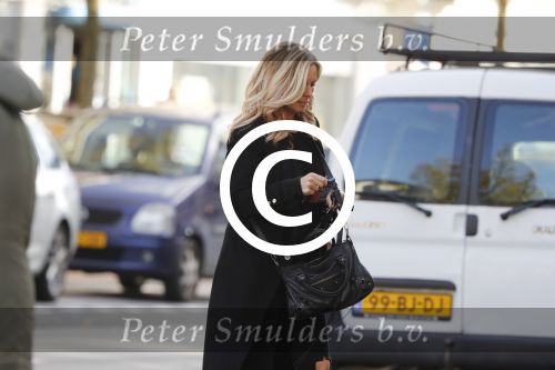 Amsterdam 21 oktober 2017
Candy Dulfer gaat tanken en met een kennis geld pinnen