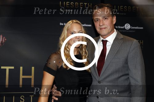 Amsterdam 2 oktober 2017
Premiere Liesbeth List de musical in Carre. Chris Tates met vriendin