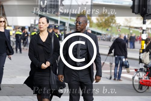 Amsterdam 14 oktober 2017
Afscheidsdienst van burgemeetser Eberhard v d Laan in het concertgebouw. Clarence Seedorf met ..vrouw