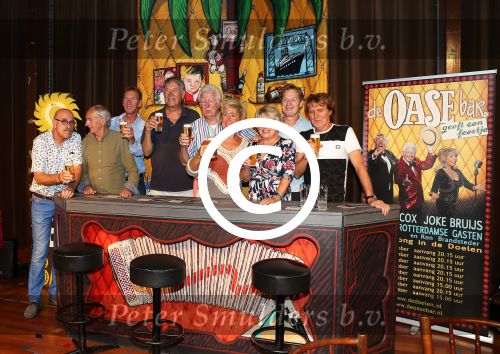 Rotterdam, 29 Augustus 2017 Persvoorstelling OASE Bar
met o.a. Joke Bruijs, Ron Brandsteder, Gerard Cox, Jacques Herb, Mini en Maxi, Jenny Arean, Bastiaan Ragas en Tony Neef.