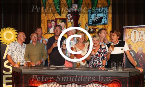 Rotterdam, 29 Augustus 2017 Persvoorstelling OASE Bar
met o.a. Joke Bruijs, Ron Brandsteder, Gerard Cox, Jacques Herb, Mini en Maxi, Jenny Arean, Bastiaan Ragas en Tony Neef.