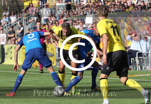 Venlo. 15 Oktober 2017 Kompetitiewedstrijd Seizoen 2017/2018
VVV-PSV, eindstand 2-5
Daniel Schwaab Santiago Arias en Ralf Seuntjens