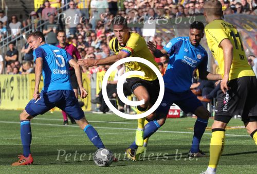 Venlo. 15 Oktober 2017 Kompetitiewedstrijd Seizoen 2017/2018
VVV-PSV, eindstand 2-5
Daniel Schwaab Santiago Arias en Ralf Seuntjens
